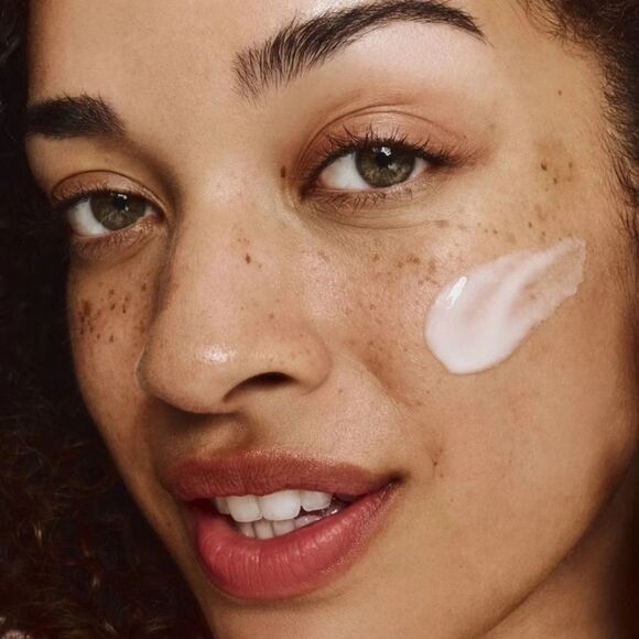 Goop Clean Goop Healthy Aging Serum - Picture 4 of 5